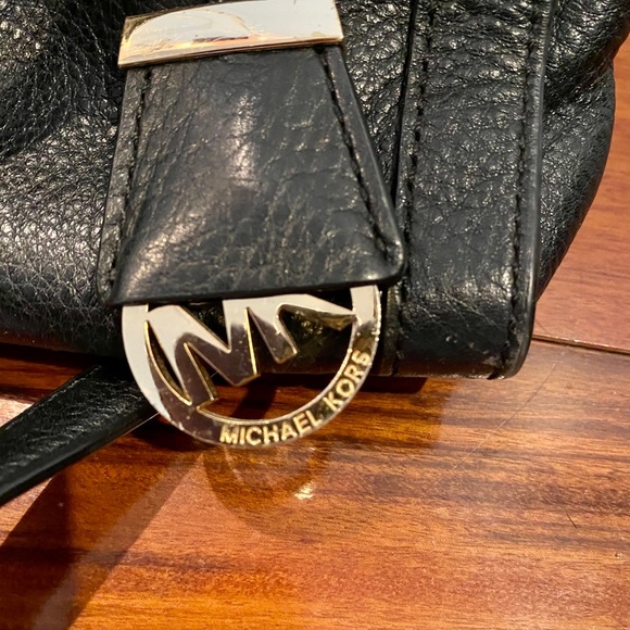 Michael Kors Black Leather purse - Picture 6 of 7